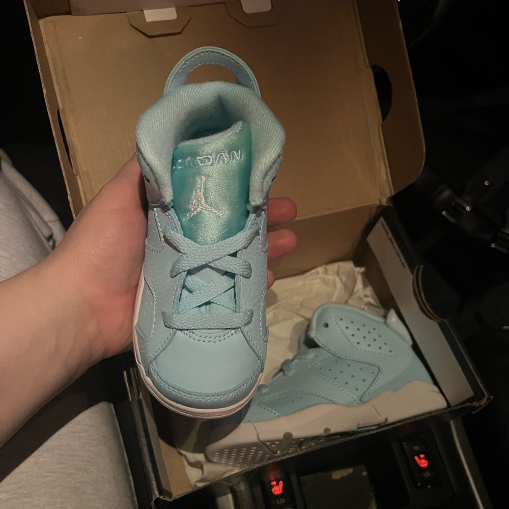 Jordan 6 toddler 8c